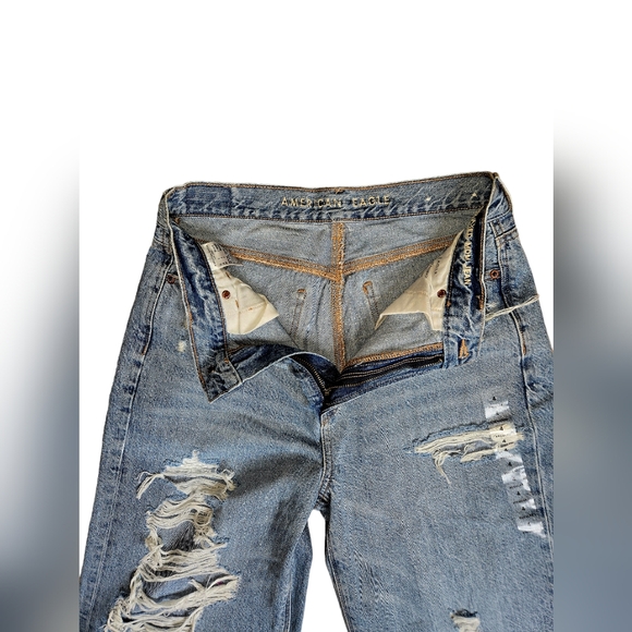 American Eagle ripped distressed relaxed mom jeans regular size 4 - Picture 3 of 8